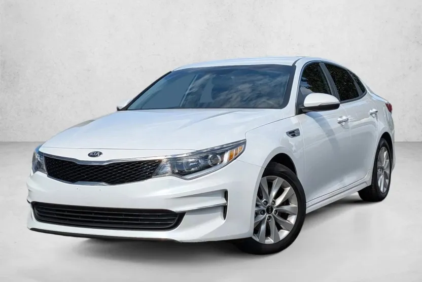 2018 Kia Optima LX photo 1