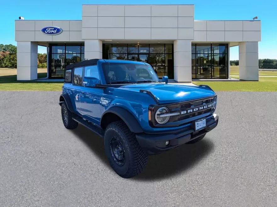 2024 Ford Bronco Outer Banks photo 1