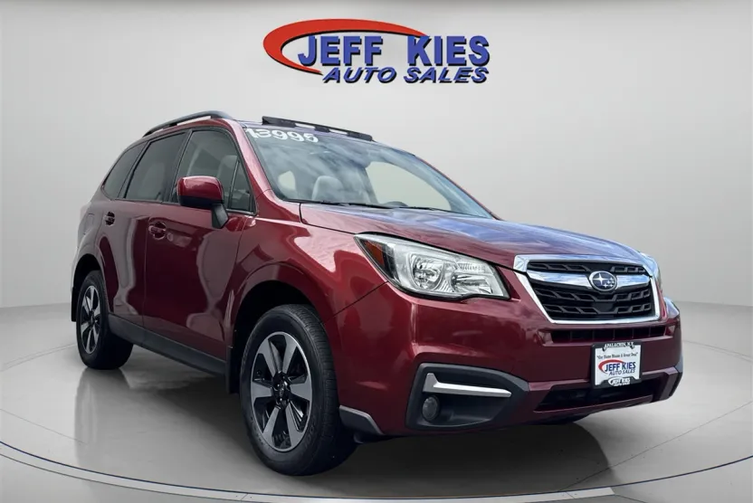 2017 Subaru Forester 2.5i Premium photo 1