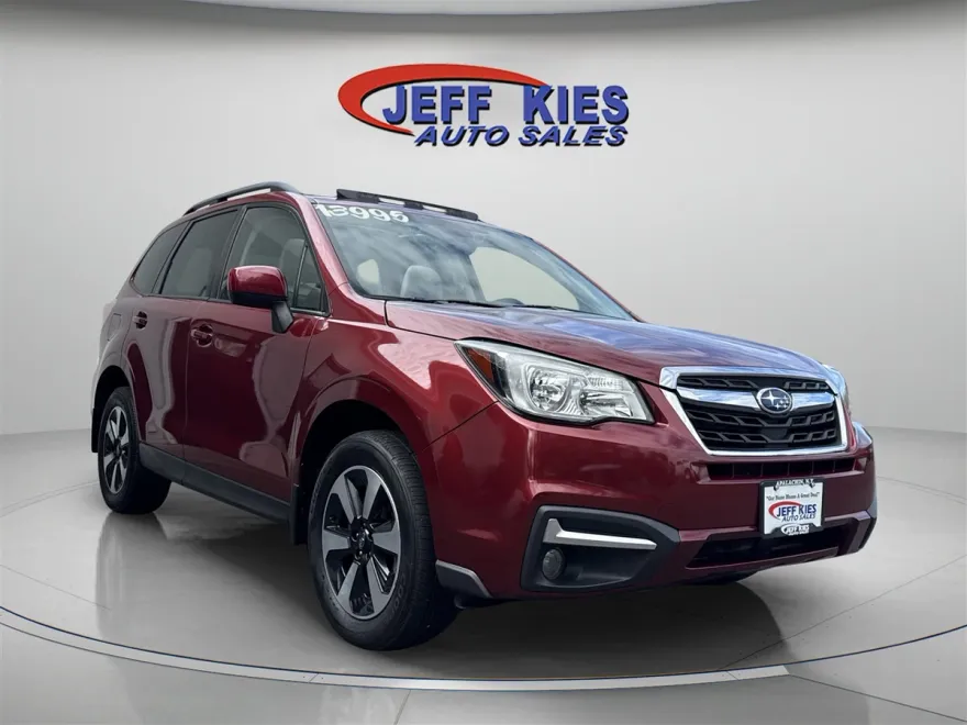 2017 Subaru Forester 2.5i Premium photo 1