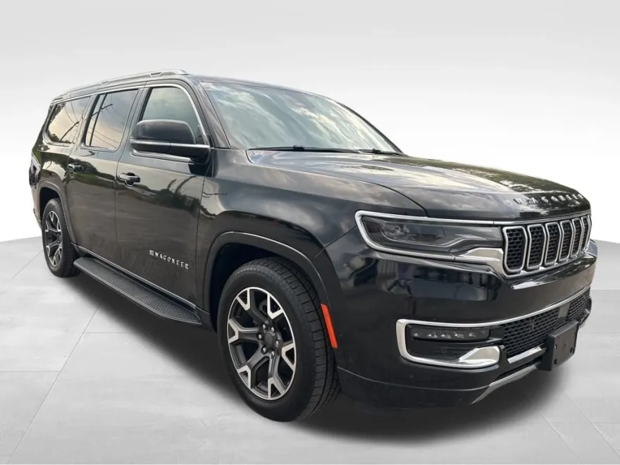 2024 Jeep Wagoneer L Series III photo 1