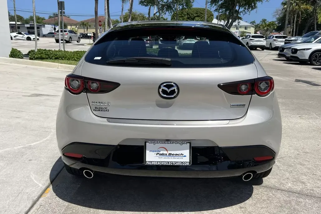 2025 Mazda Mazda3 Hatchback 2.5 s Preferred photo 1