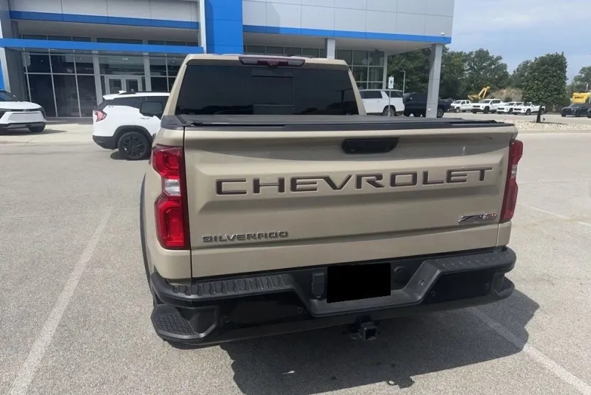 2022 Chevrolet Silverado 1500 ZR2 photo 1