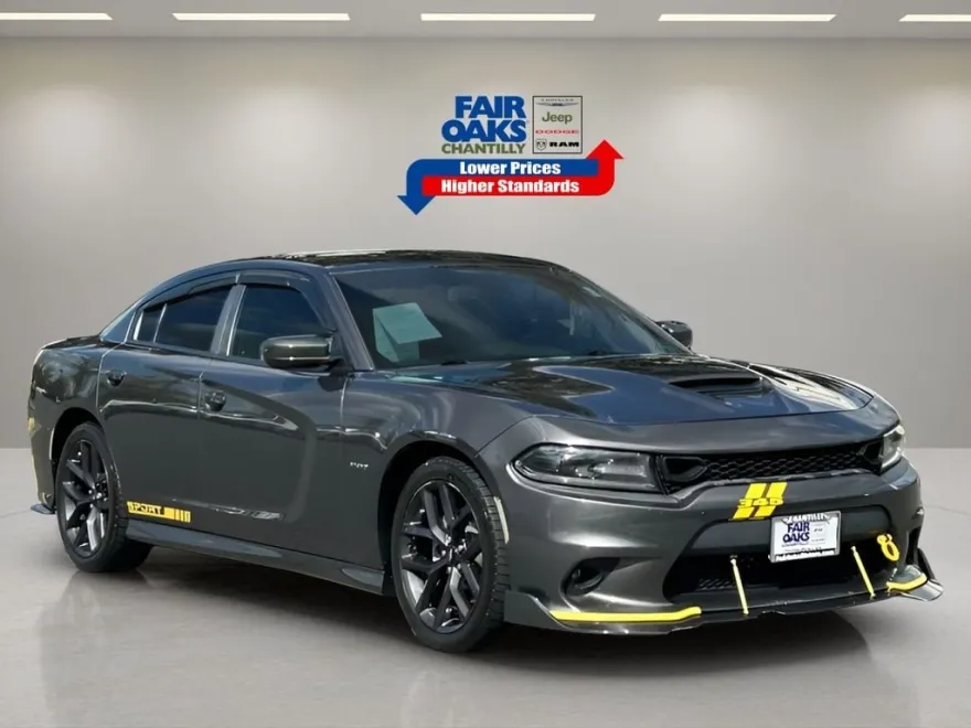 2019 Dodge Charger R/T photo 1