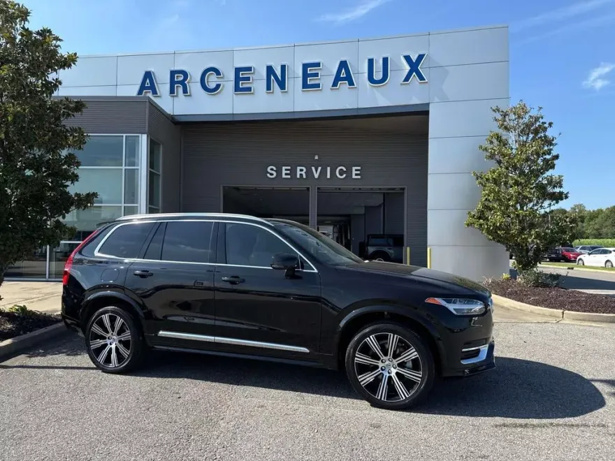 2023 Volvo XC90 Ultimate photo 1