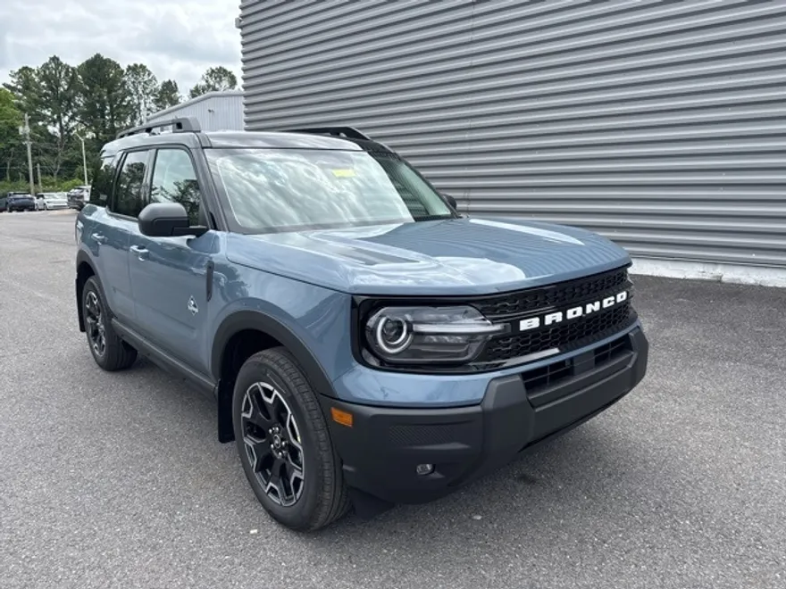 2025 Ford Bronco Sport Outer Banks photo 1