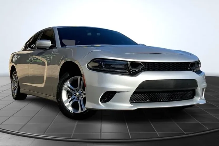 2020 Dodge Charger SXT photo 1