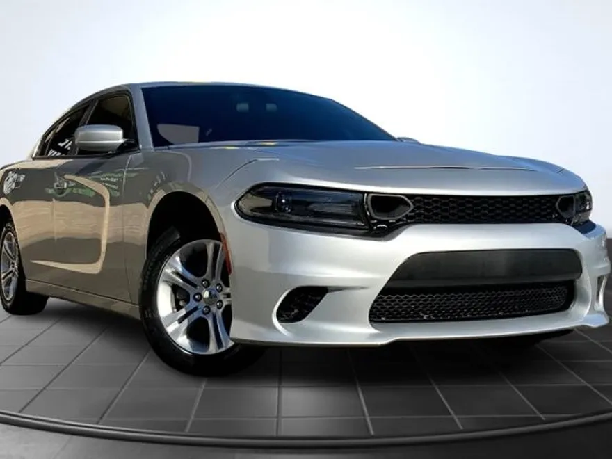 2020 Dodge Charger SXT photo 1