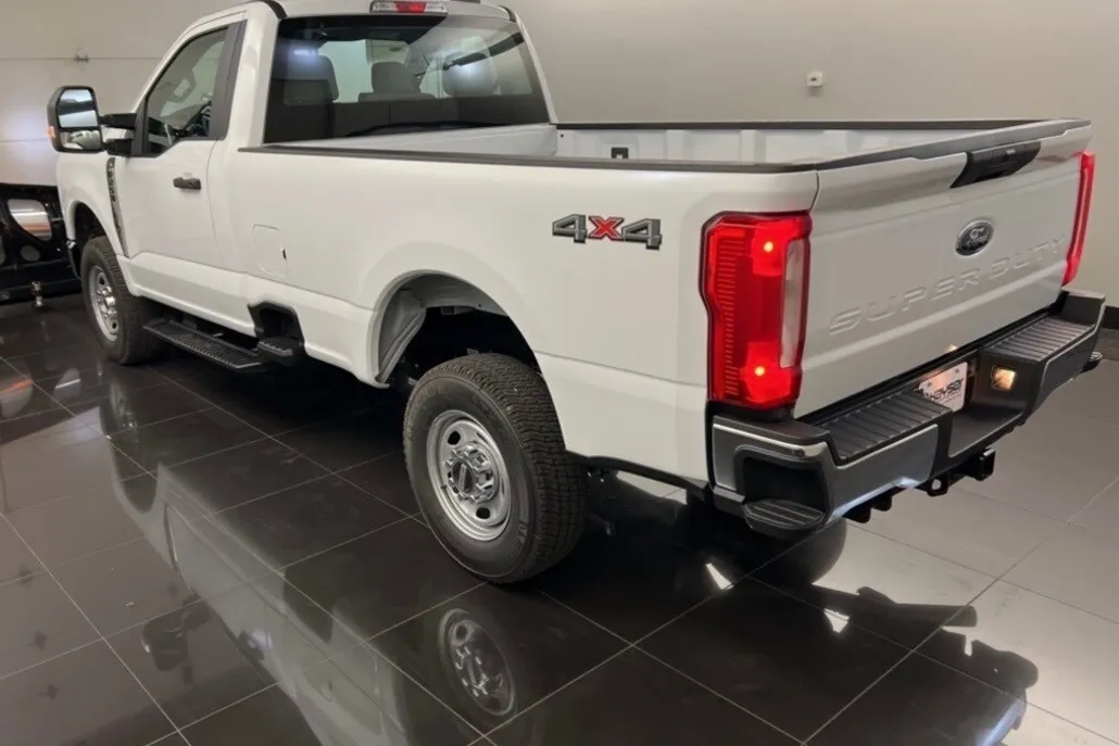 2025 Ford F-250 XLT photo 1