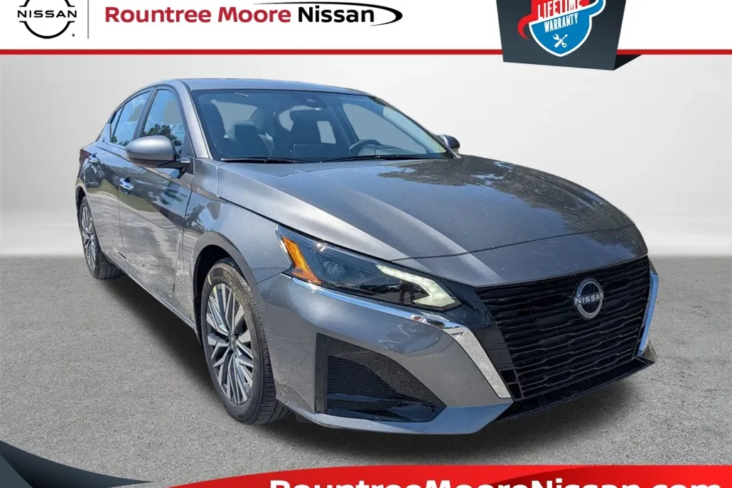 2025 Nissan Altima 2.5 SV photo 1