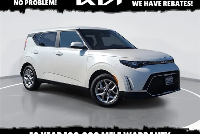 2023 Kia Soul LX S photo 1