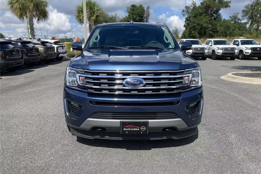 2020 Ford Expedition XLT photo 1
