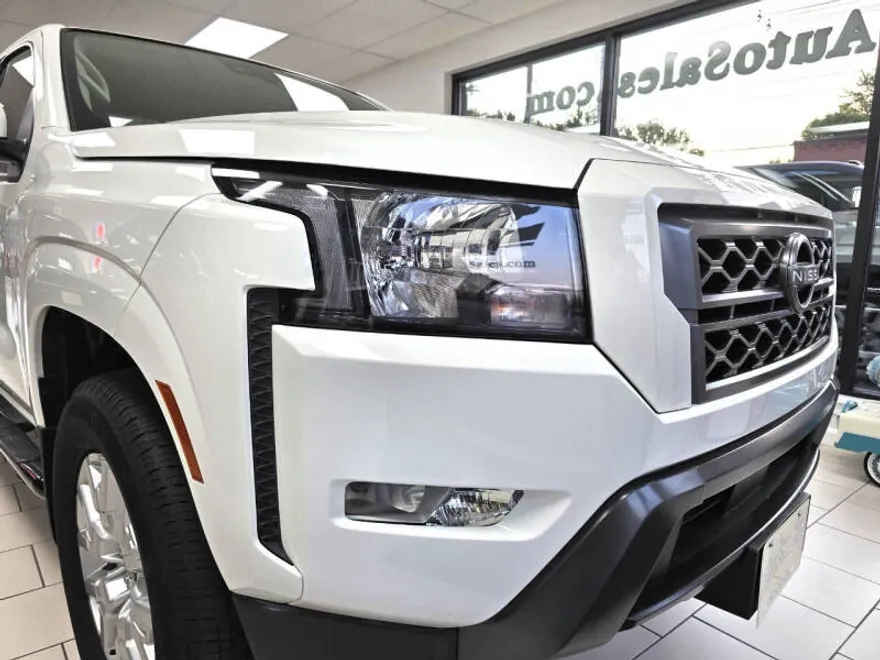 2022 Nissan Frontier SV photo 1