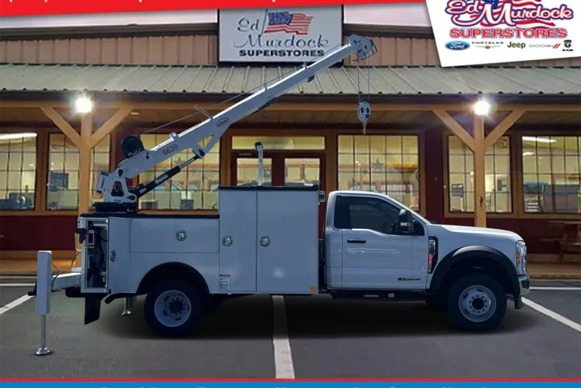 2023 Ford F-600 photo 1