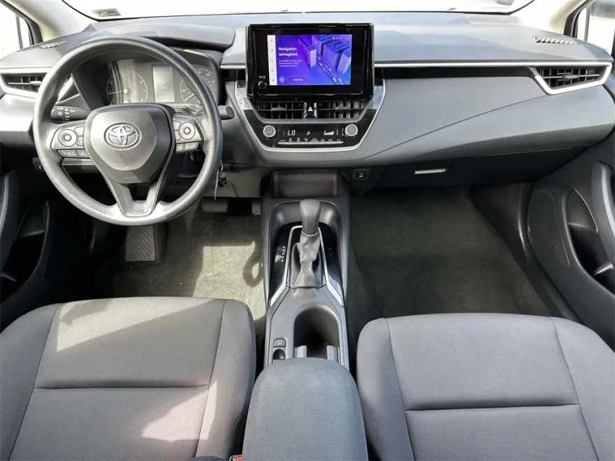 2024 Toyota Corolla LE photo 1