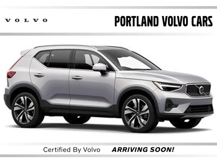 2025 Volvo XC40 Core photo 1