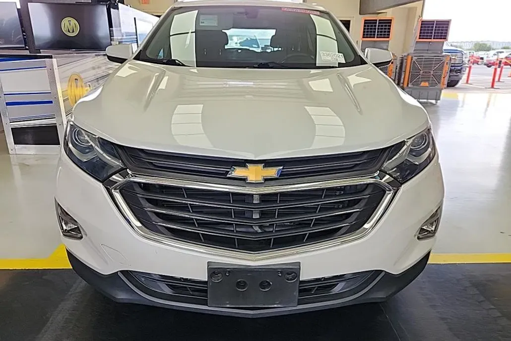2018 Chevrolet Equinox LT photo 1
