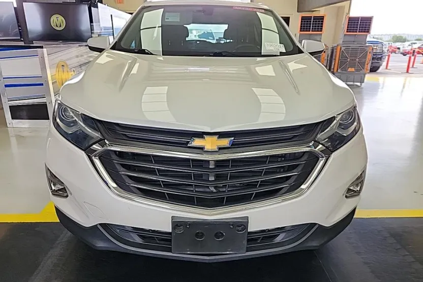 2018 Chevrolet Equinox LT photo 1