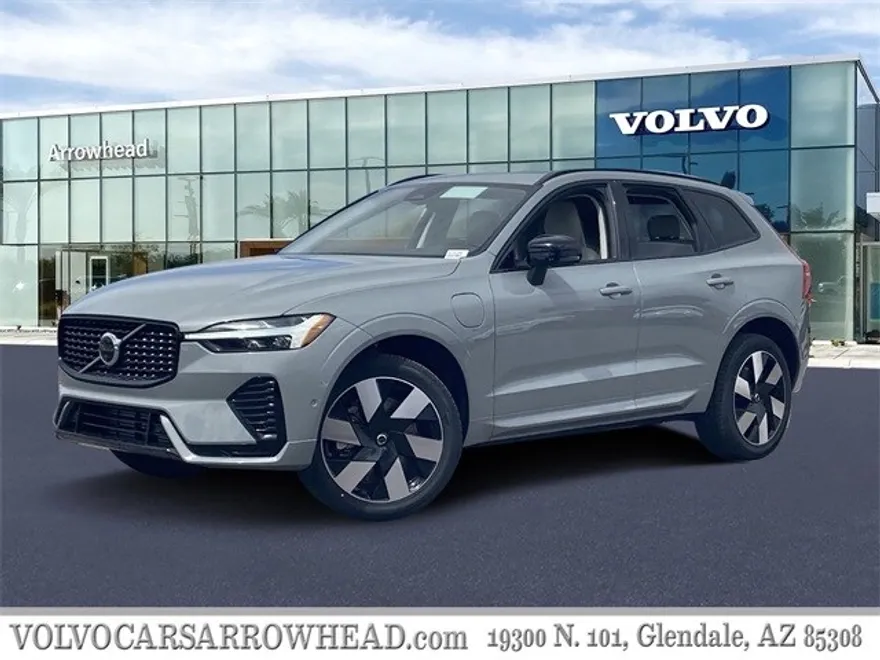 2025 Volvo XC60 T8 Plus photo 1