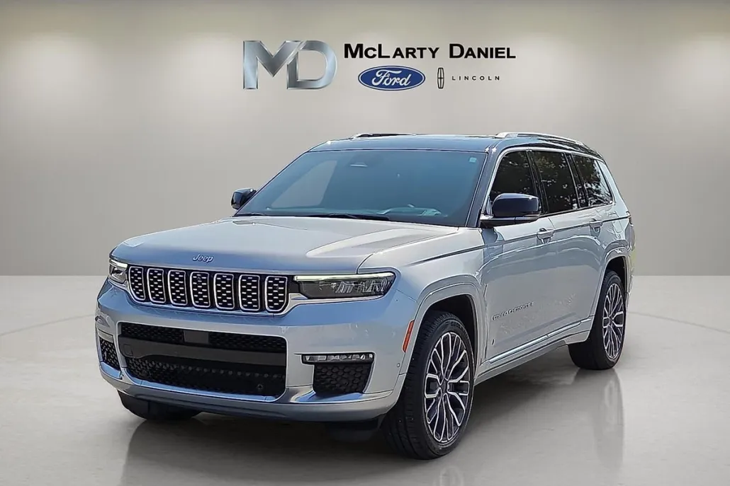 2024 Jeep Grand Cherokee L Summit photo 1