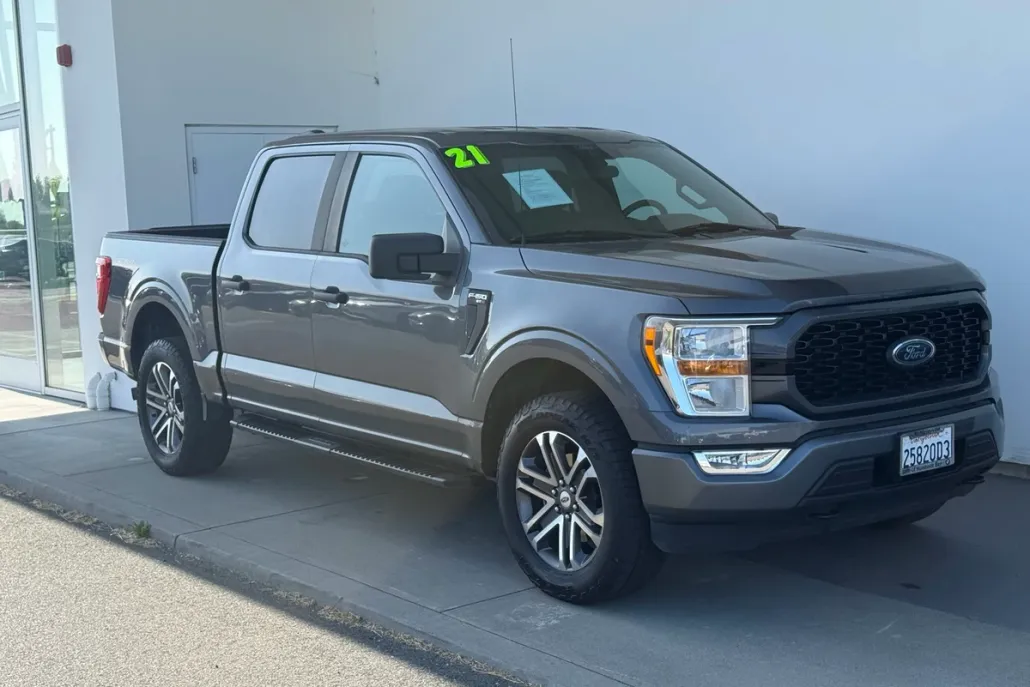 2021 Ford F-150 XL photo 1