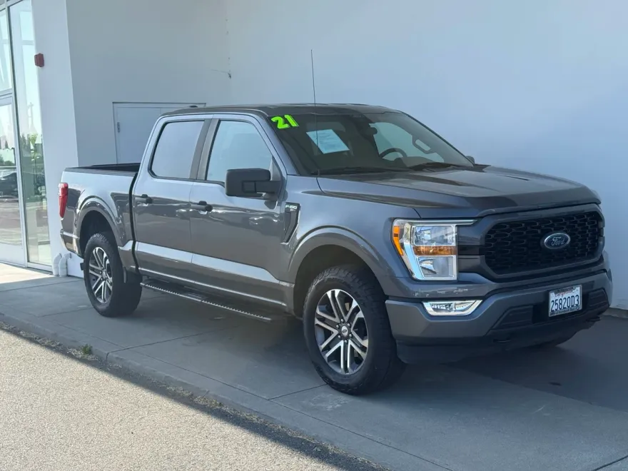 2021 Ford F-150 XL photo 1