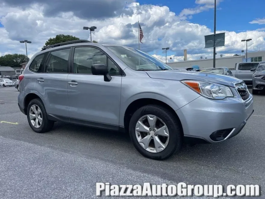 2015 Subaru Forester 2.5i photo 1