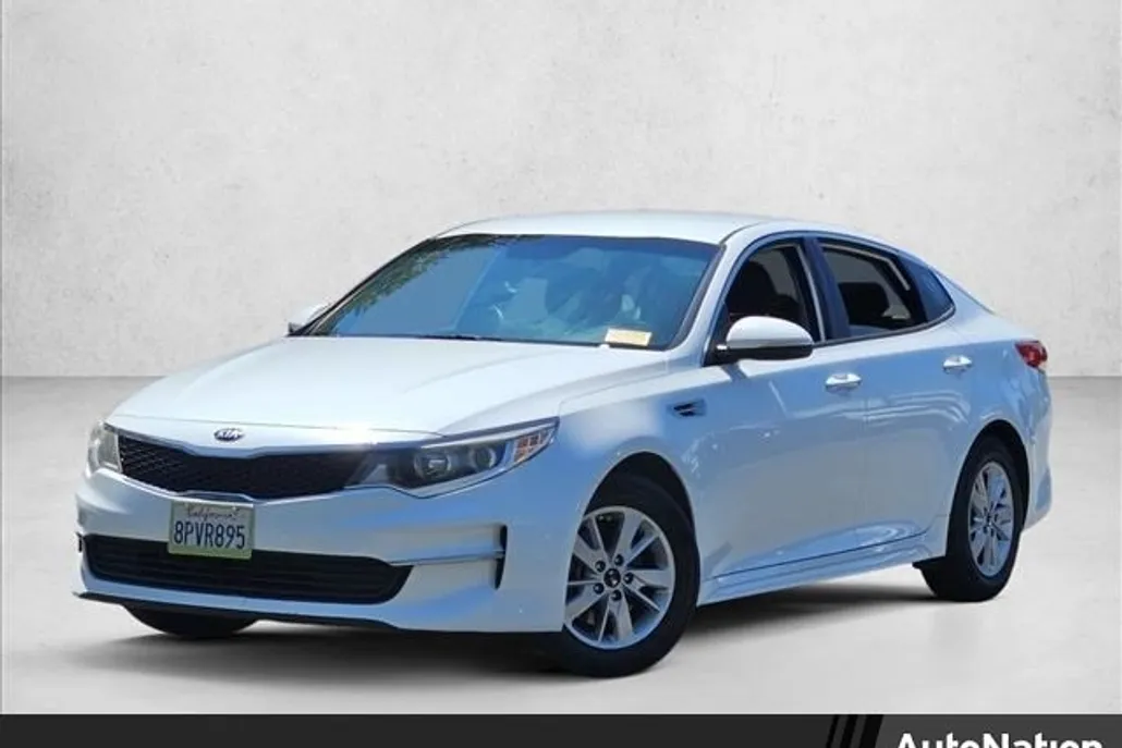 2018 Kia Optima LX photo 1