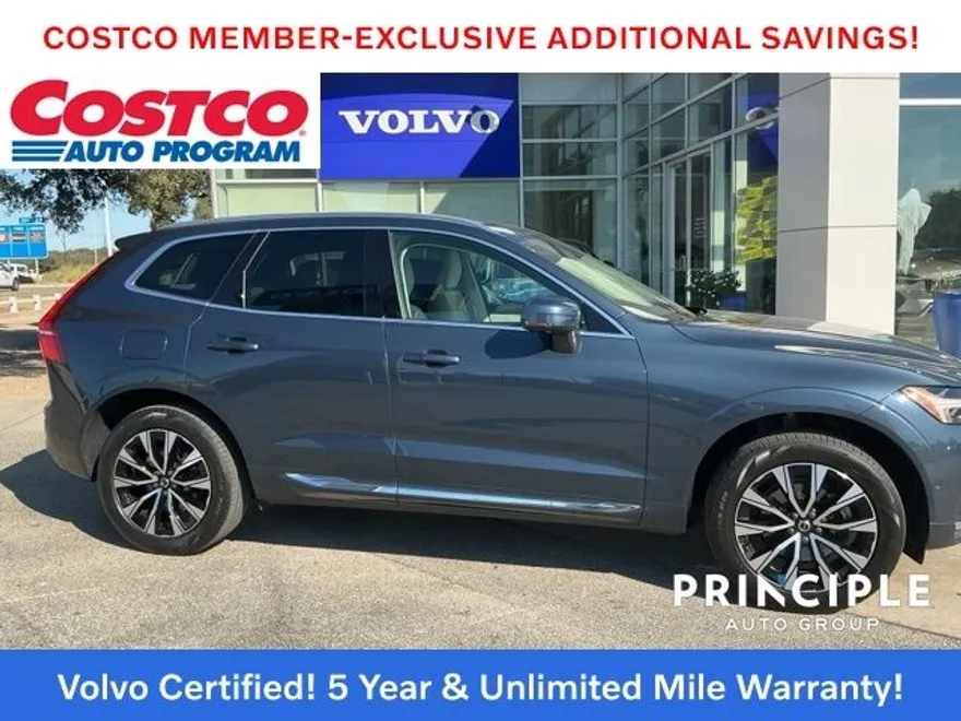 2023 Volvo XC60 Plus photo 1