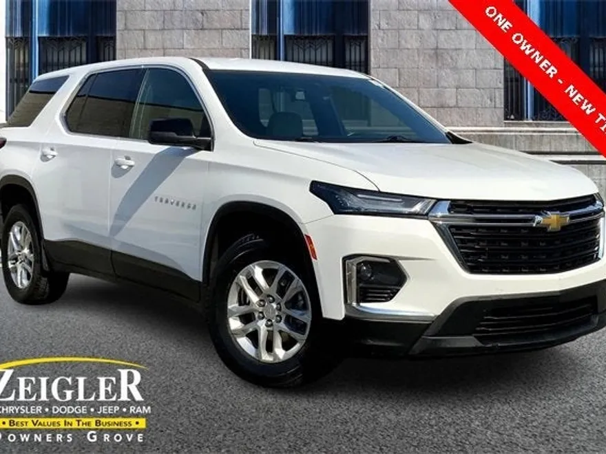 2022 Chevrolet Traverse LS photo 1
