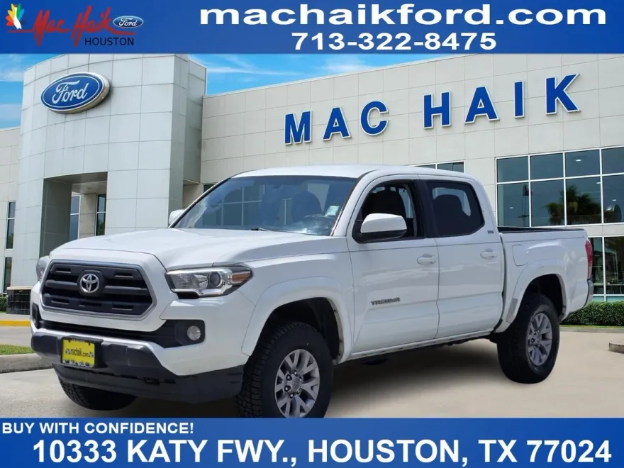 2017 Toyota Tacoma SR5 photo 1