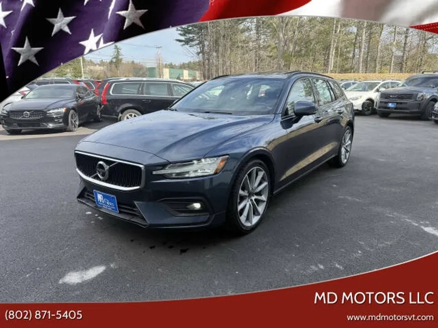 2020 Volvo V60 Momentum photo 1