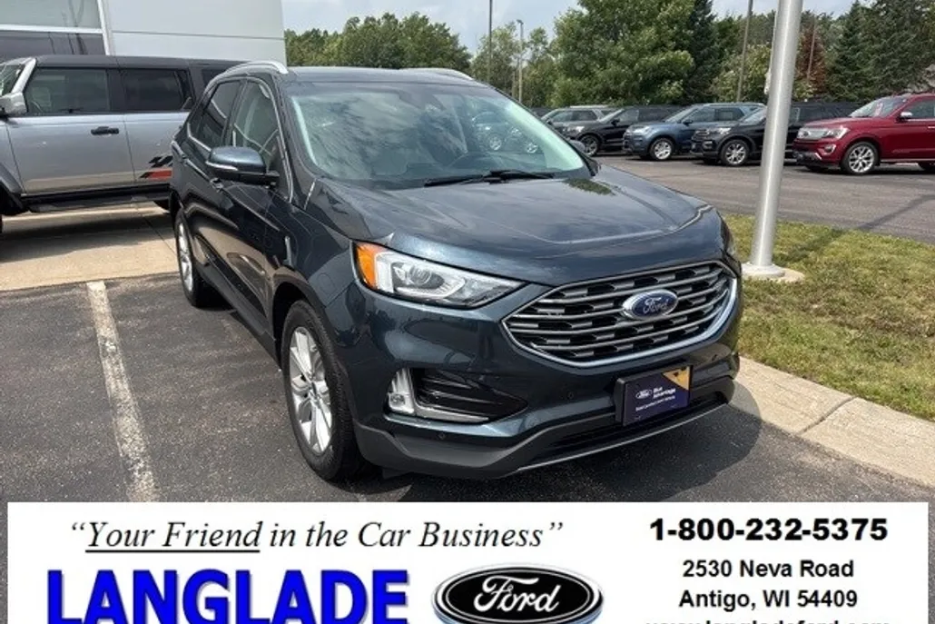 2022 Ford Edge Titanium photo 1