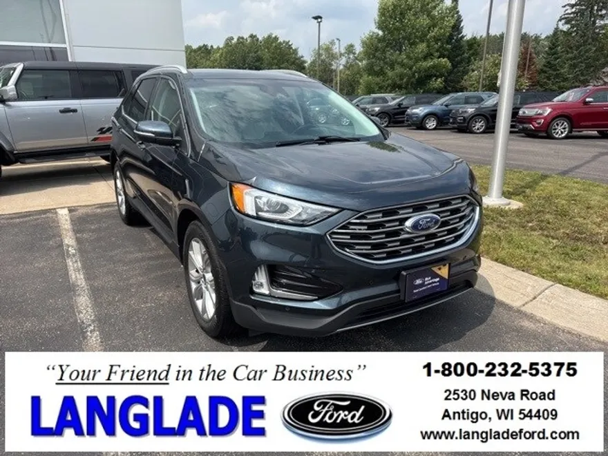 2022 Ford Edge Titanium photo 1