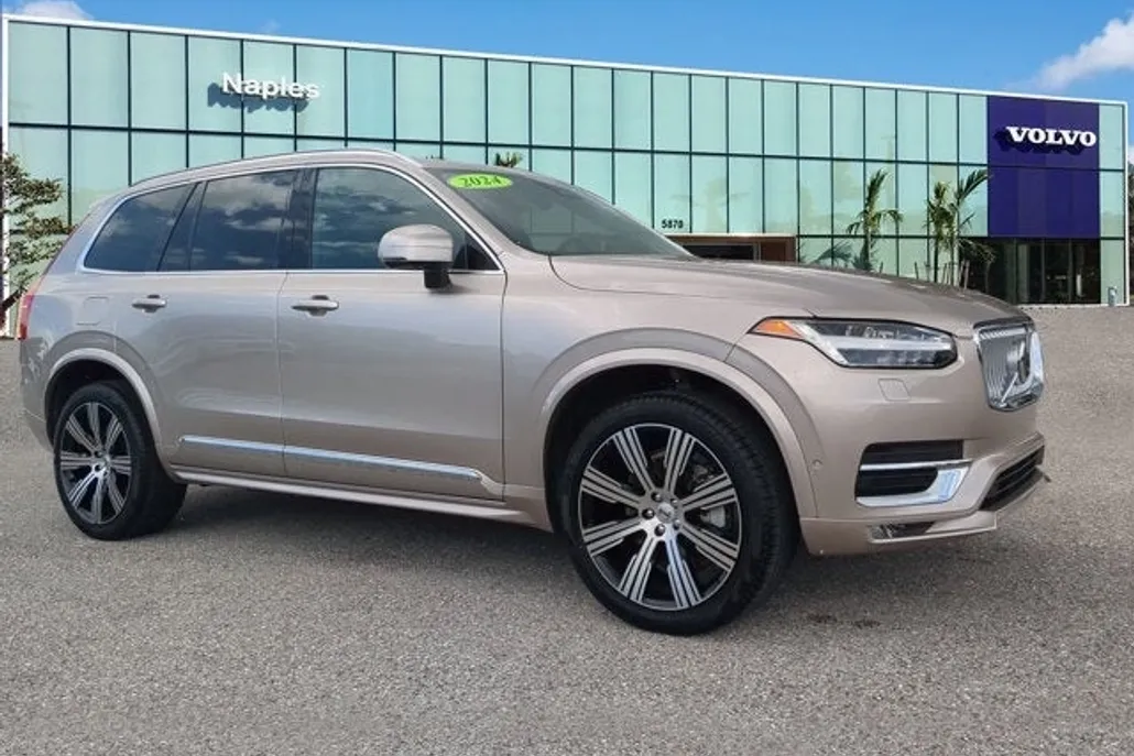2024 Volvo XC90 Plus photo 1