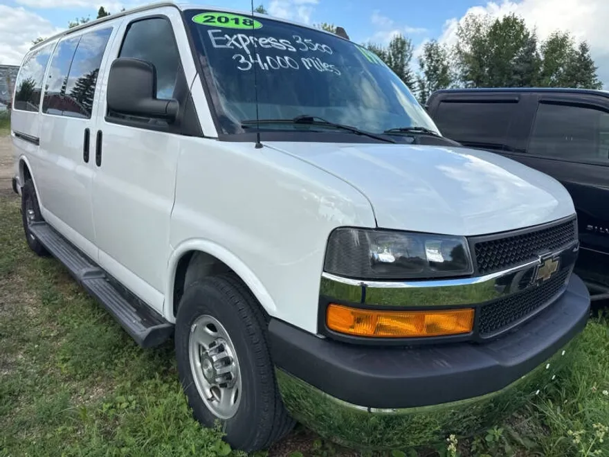 2018 Chevrolet Express LT 3500 photo 1