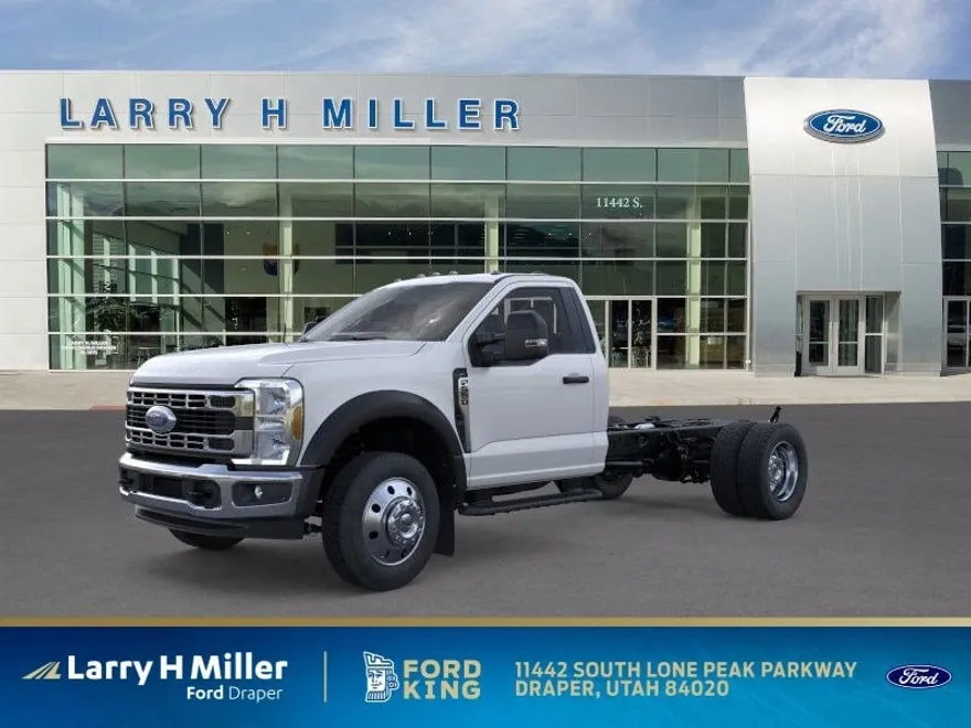 2025 Ford F-550 XLT photo 1