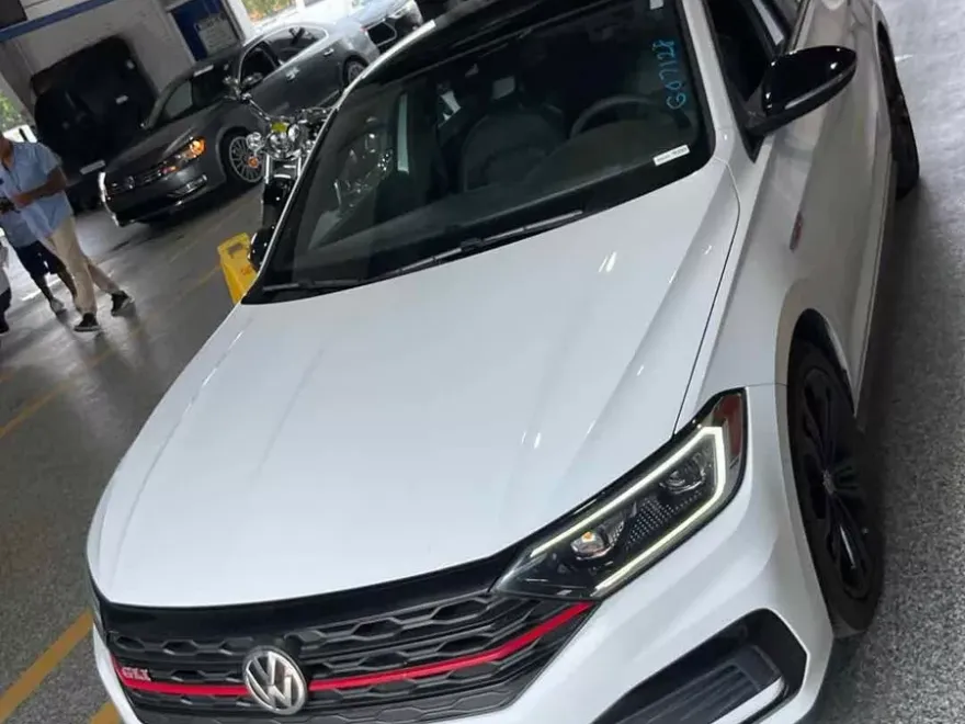 2021 Volkswagen Jetta GLI 2.0T S photo 1