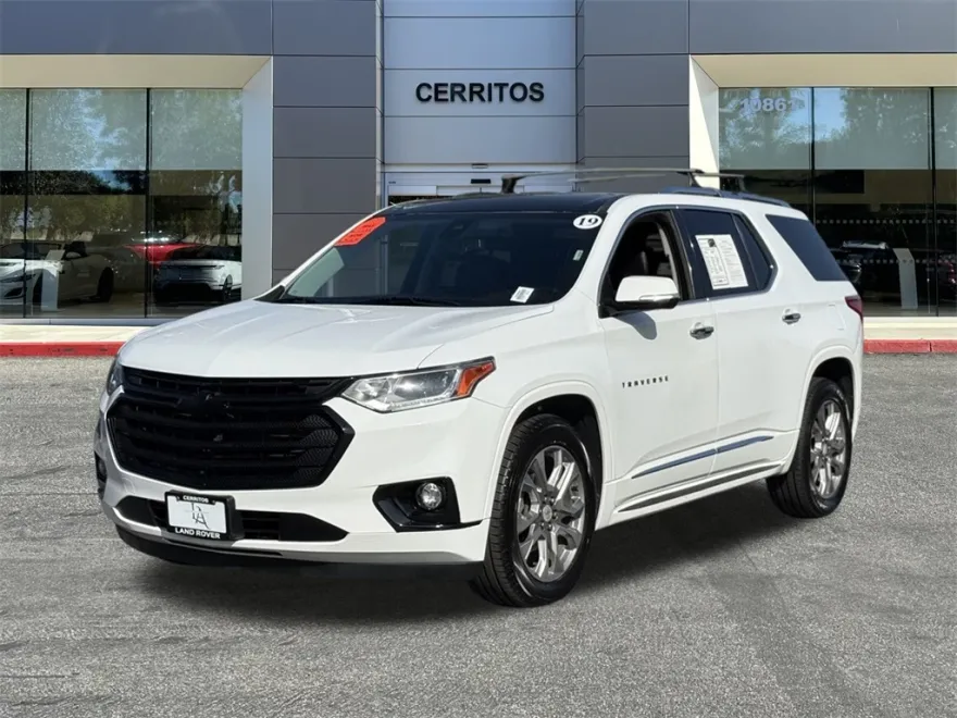 2019 Chevrolet Traverse Premier photo 1