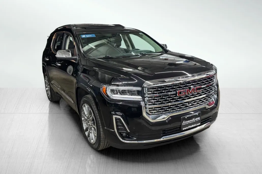 2023 Gmc Acadia Denali photo 1