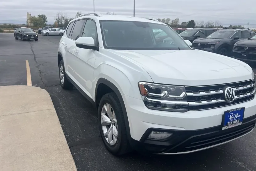 2018 Volkswagen Atlas V6 SE photo 1