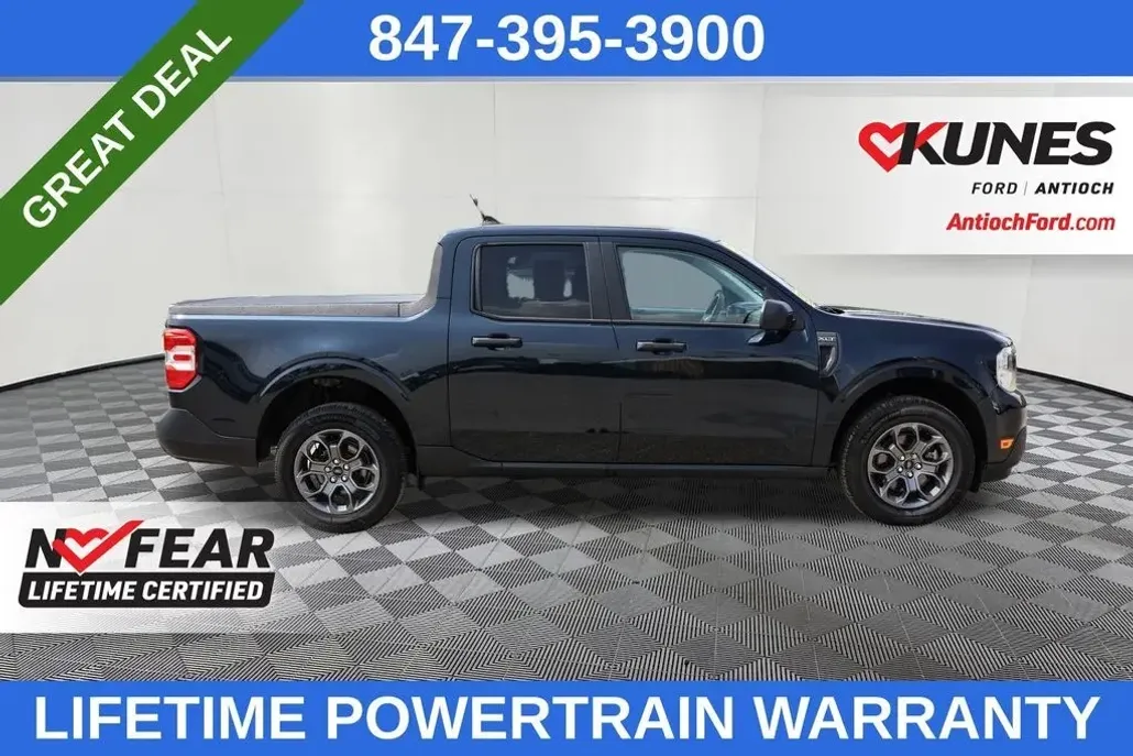 2022 Ford Maverick XLT photo 1