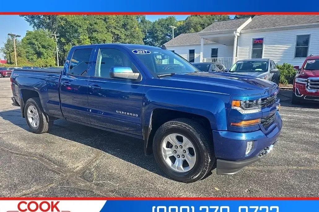 2017 Chevrolet Silverado 1500 LT photo 1