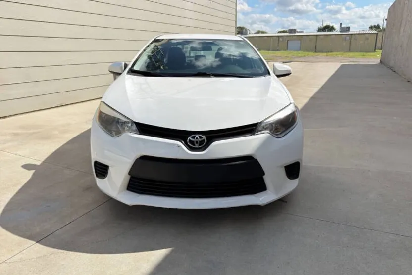 2016 Toyota Corolla L photo 1