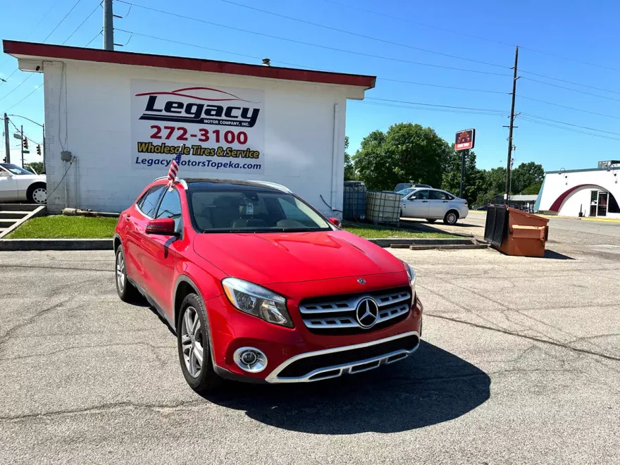 2018 Mercedes Benz GLA 250 photo 1