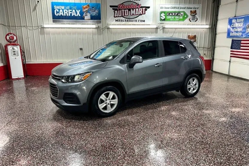 2020 Chevrolet Trax LS photo 1
