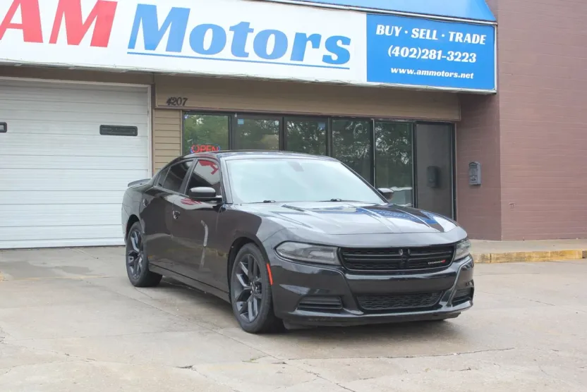 2020 Dodge Charger SXT photo 1