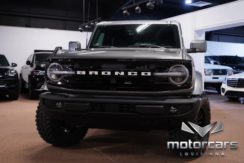 2022 Ford Bronco Outer Banks photo 1