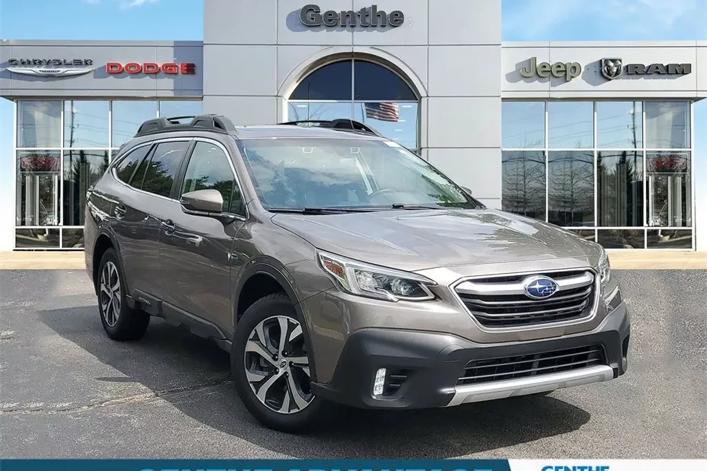 2022 Subaru Outback Limited photo 1