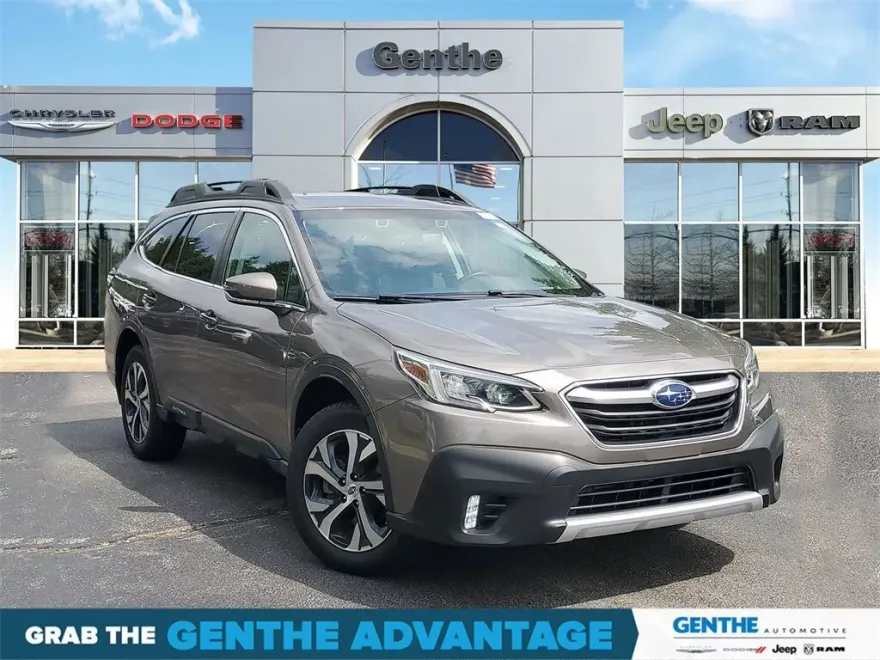 2022 Subaru Outback Limited photo 1
